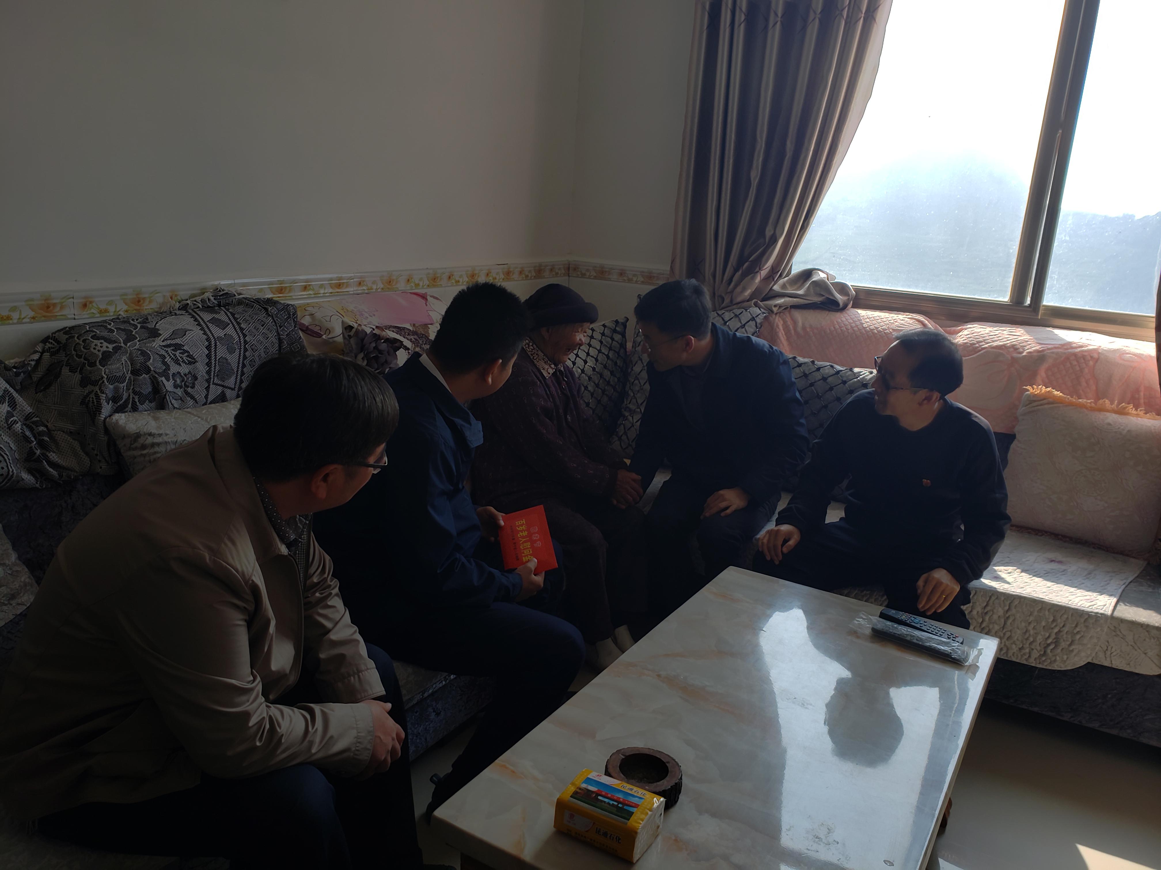 图片256-1.jpg 图片256-1.jpg