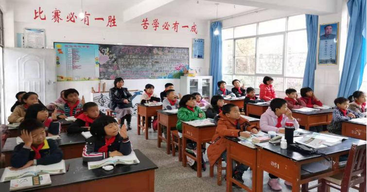 第312期   20191115华宁教育科学研究所开展教学常规检查考核251.png