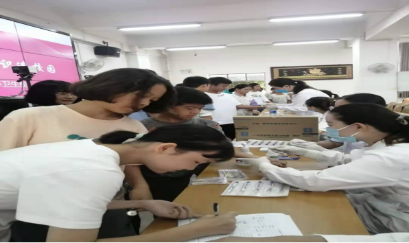 第228期 20210929华宁县第八中学组织七年级新生开展肺结核病筛查155.png 第228期 20210929华宁县第八中学组织七年级新生开展肺结核病筛查155.png